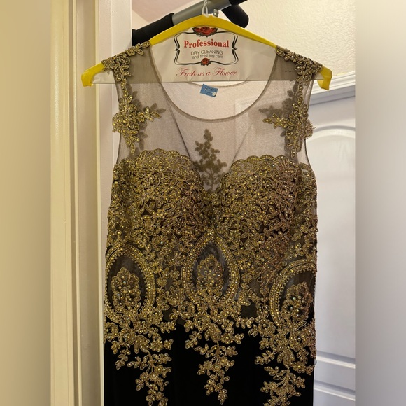 Dancing Queen| Formal black and gold dress with mesh and beaded top - Picture 6 of 9